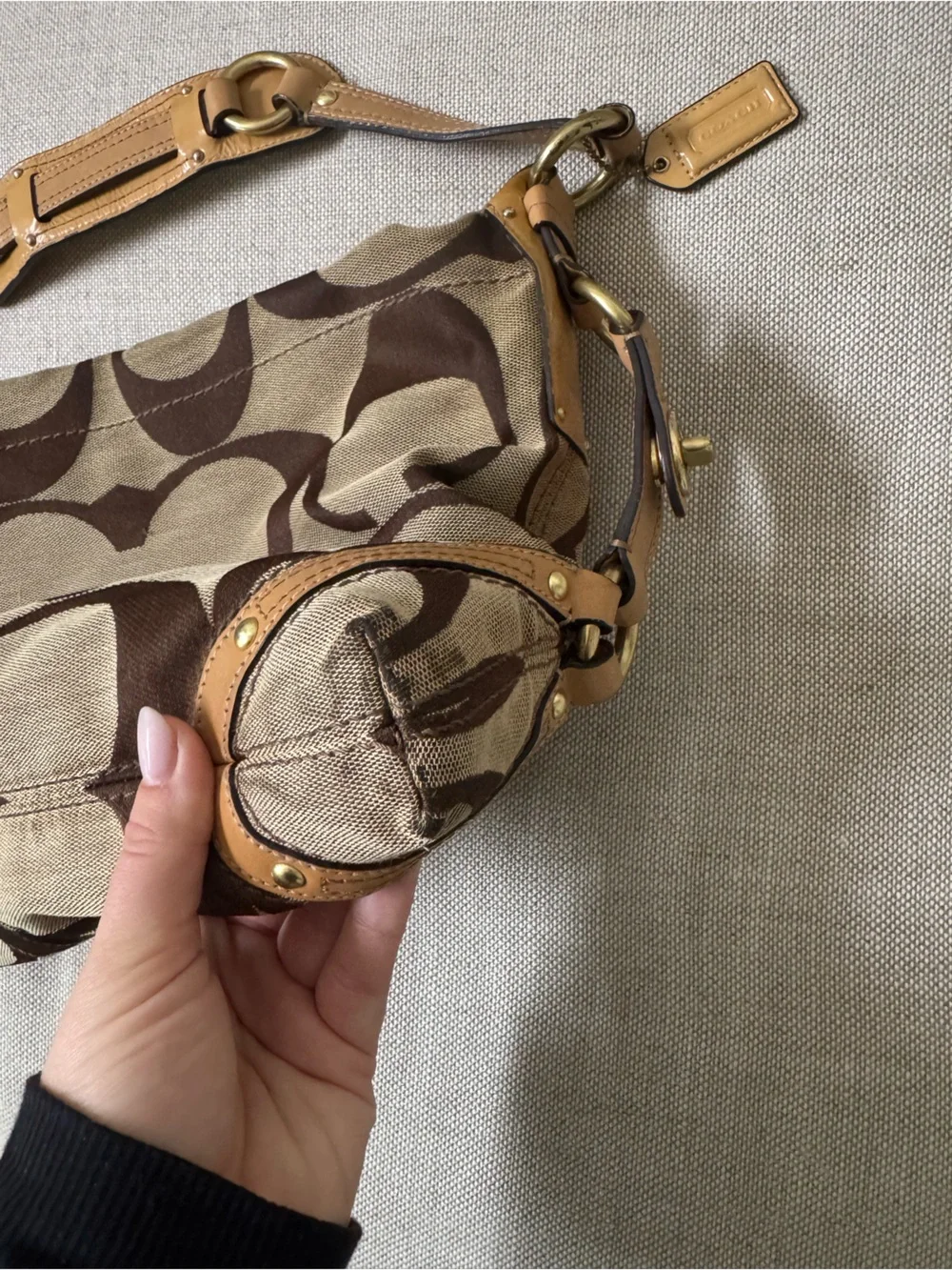 Y2k coach slim carly signature shoulder bag  11648